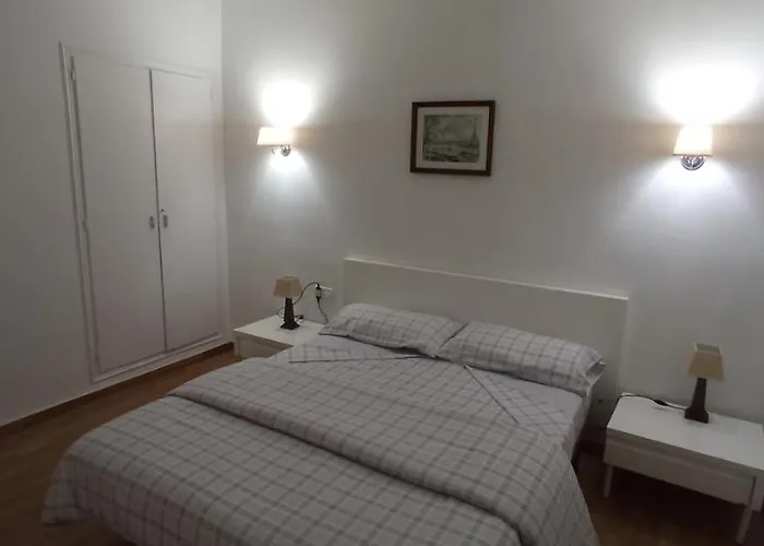 Junto Al Penon De Ifach Con Parking 卡尔佩